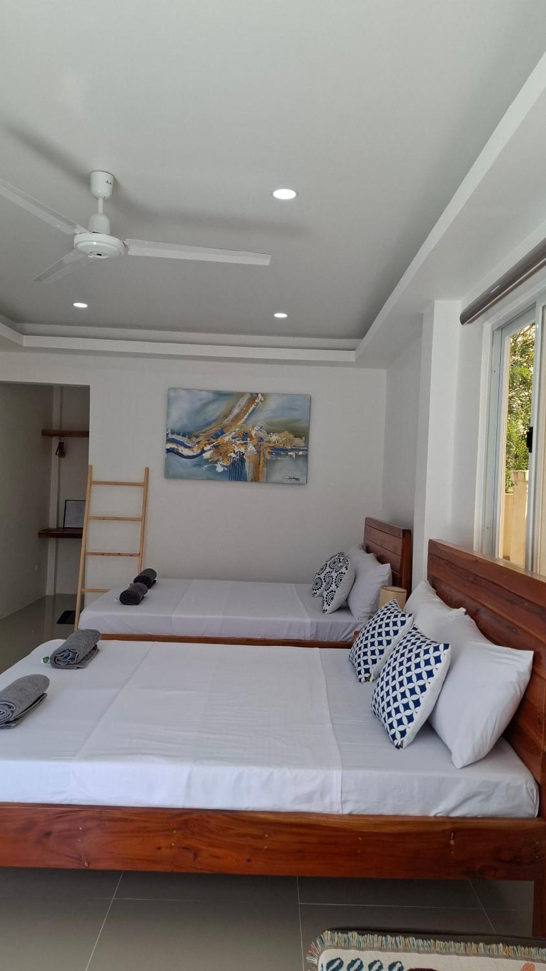 The Kubo Gardens Hotel San Juan  Room photo
